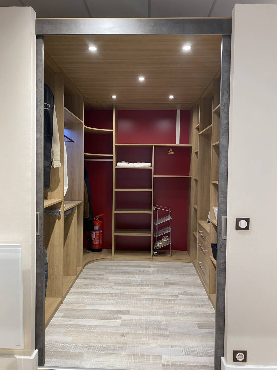 Magasin d'agencement à Narbonne spécialisé dans les dressings sur-mesure