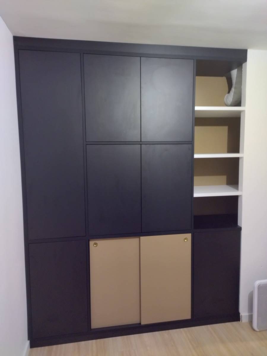 Créer un placard de rangement sur-mesure avec une solution Quadro à Narbonne