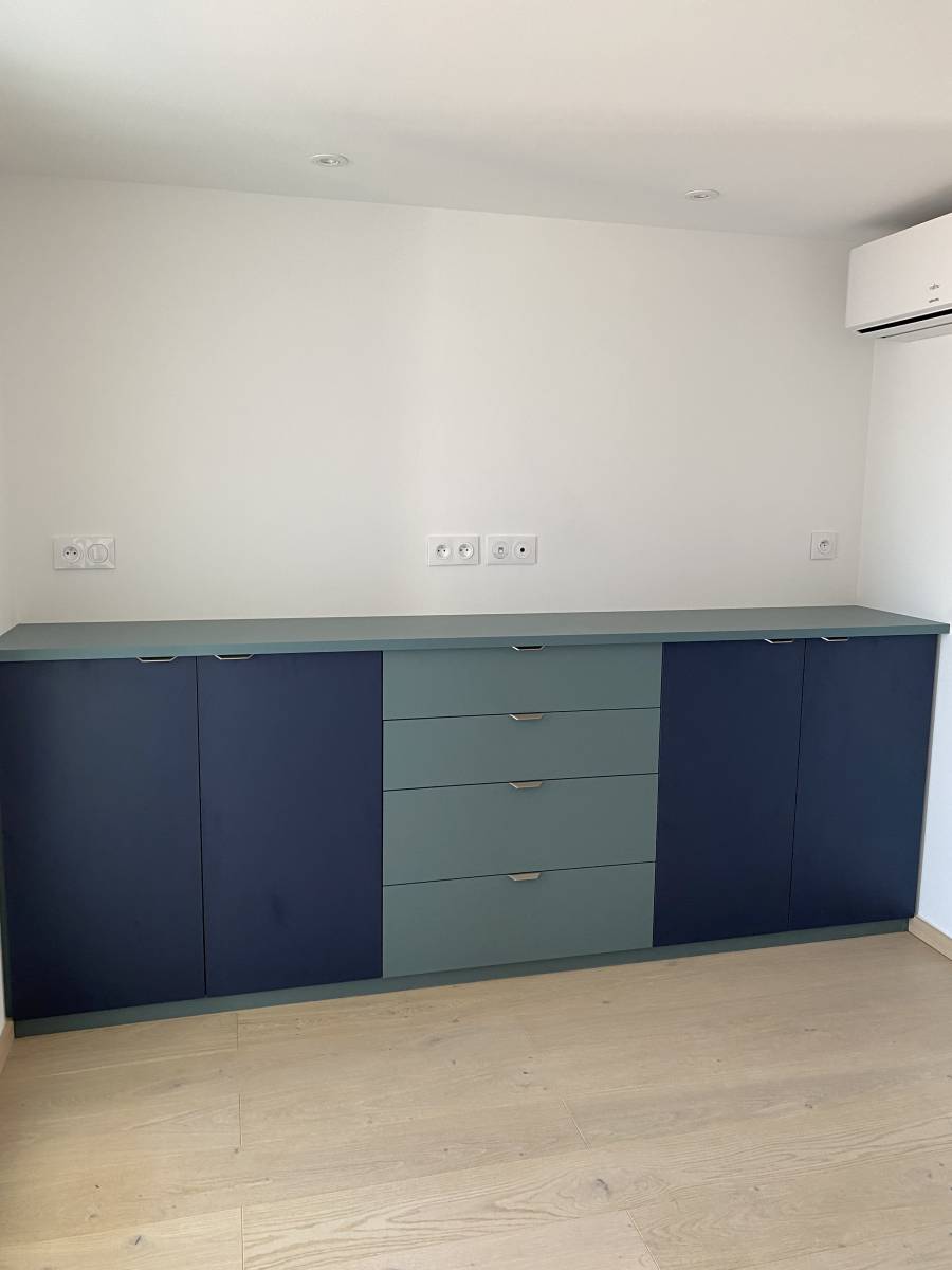 Commode sur le pan de mur libre Béziers dans le 34